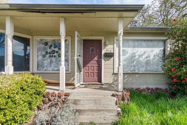 610 B ST, Grants Pass, OR 97526