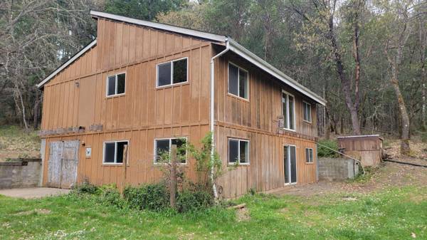 3080 Board Shanty RD, Grants Pass, OR 97527