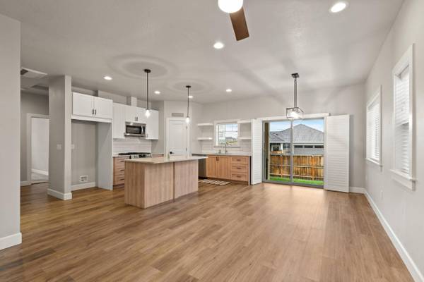 2569 Tiffin WAY, Medford, OR 97504