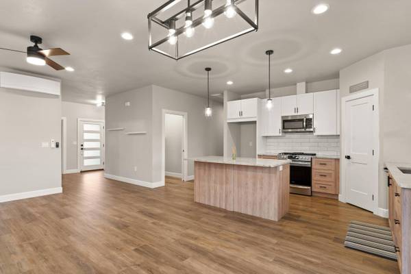 2569 Tiffin WAY, Medford, OR 97504