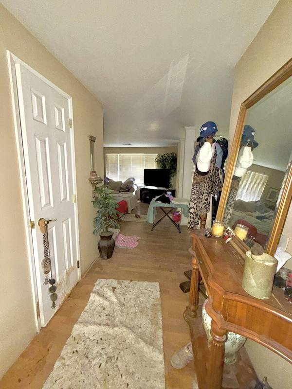 445 Midway RD, Medford, OR 97501