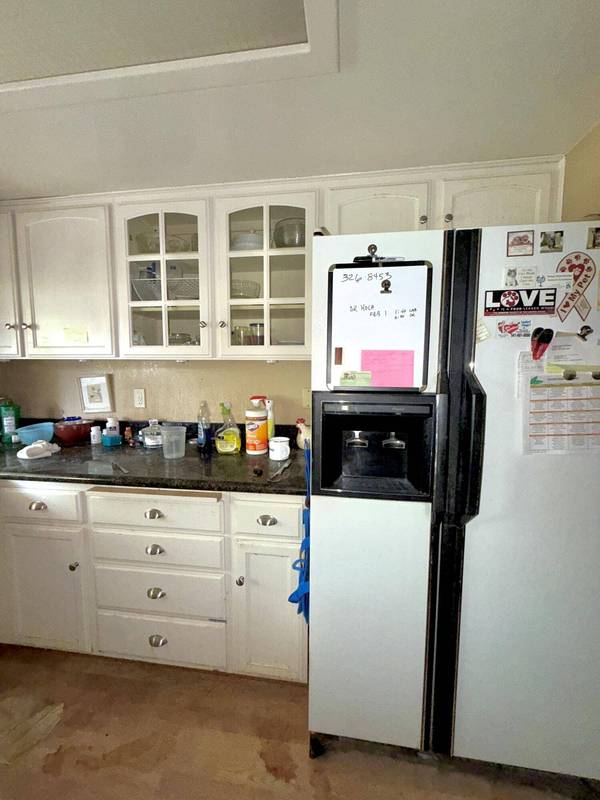 445 Midway RD, Medford, OR 97501