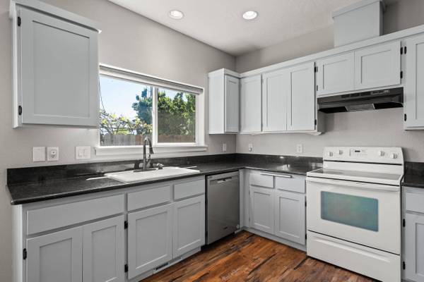 141 Alta LN, Central Point, OR 97502