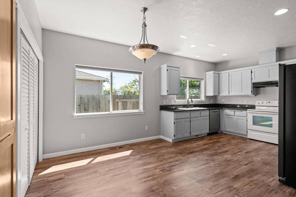 141 Alta LN, Central Point, OR 97502