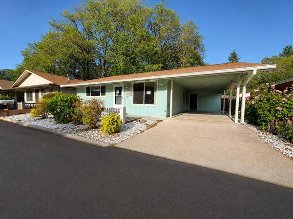 734 Brookside CIR, Rogue River, OR 97537