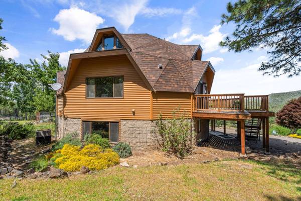 226 Entrada DR, Eagle Point, OR 97524