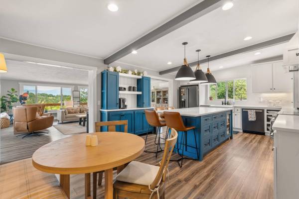 4855 Pioneer RD, Medford, OR 97501