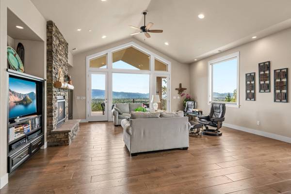 3250 Annapolis DR, Medford, OR 97504