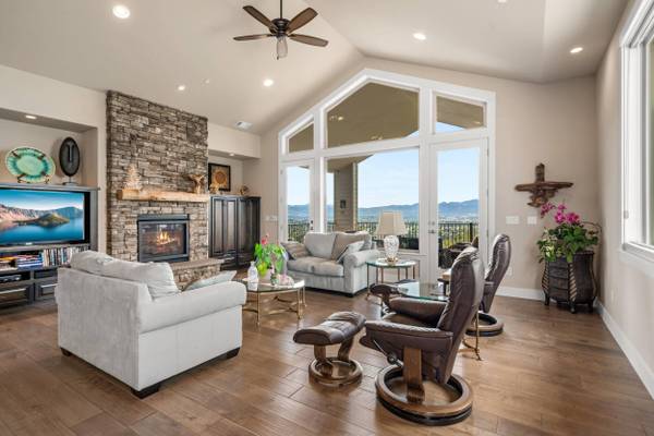 3250 Annapolis DR, Medford, OR 97504