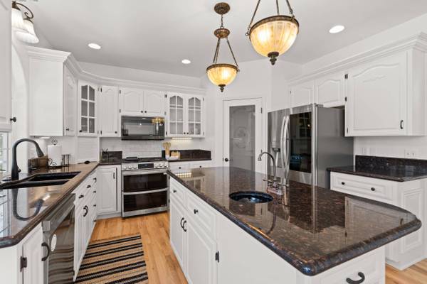 2768 Kerrisdale Ridge, Medford, OR 97504