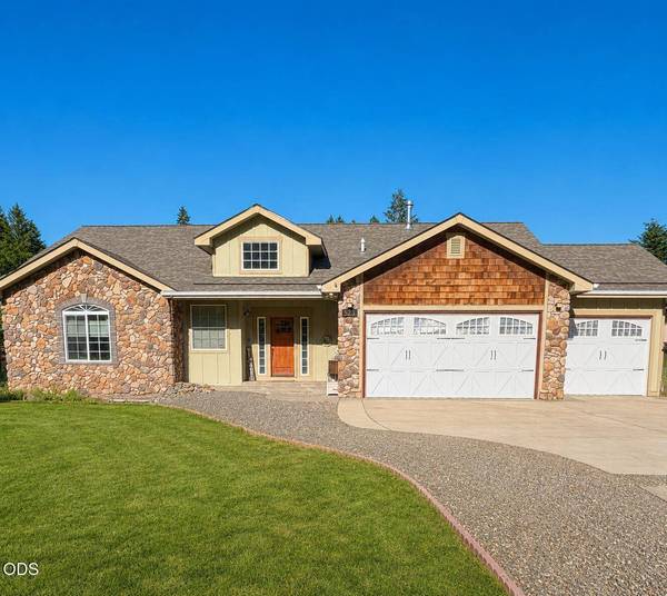 523 Forks, Cave Junction, OR 97523
