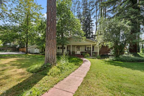 158 Renault AVE, Medford, OR 97501