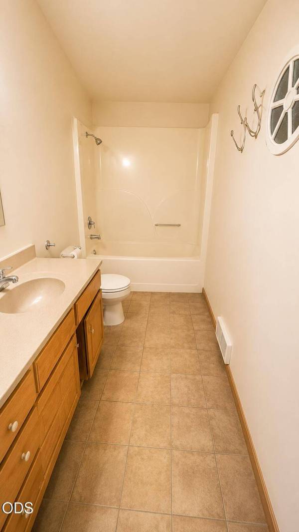1110 Naue WAY, O'brien, OR 97534