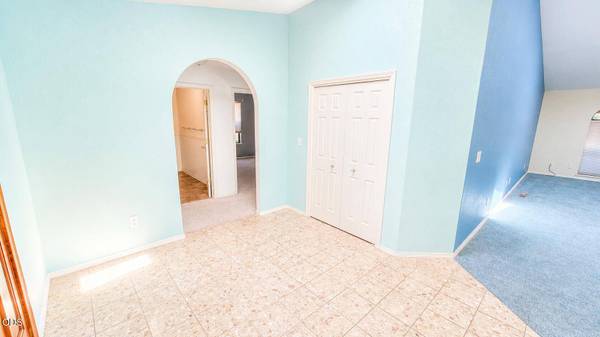 220 Osprey Glen LN, Grants Pass, OR 97526