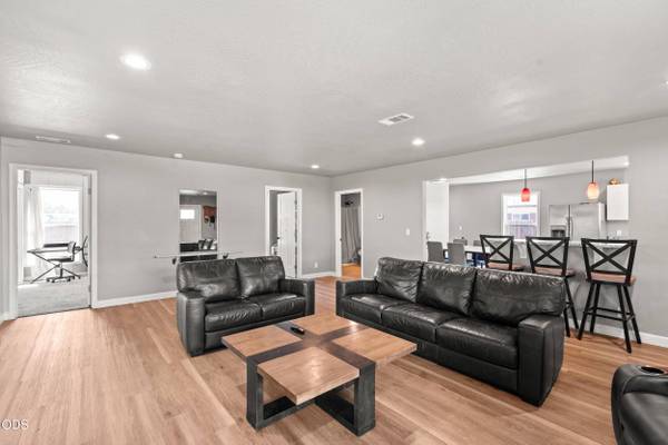 2540 Tennessee DR, Medford, OR 97501