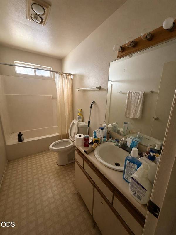 875 Jaquelyn ST, Ashland, OR 97520
