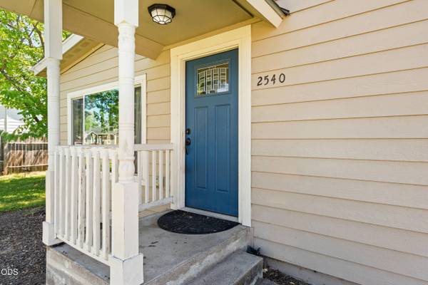 2540 Tennessee DR, Medford, OR 97501