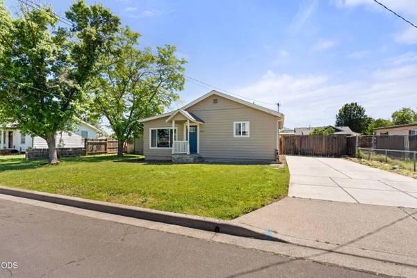 2540 Tennessee DR, Medford, OR 97501