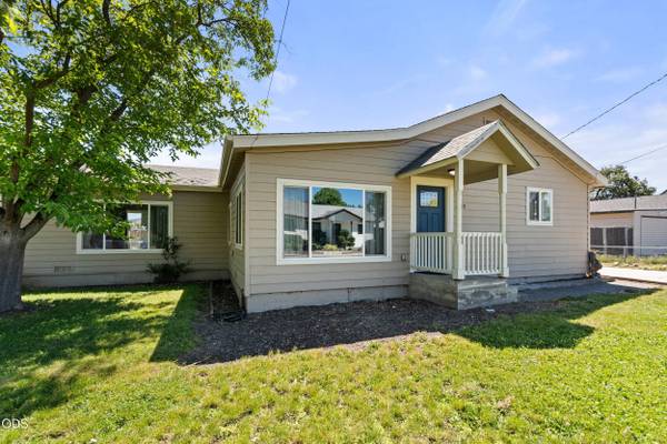 2540 Tennessee DR, Medford, OR 97501