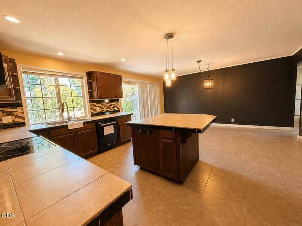 1517 Oleander ST, Medford, OR 97504