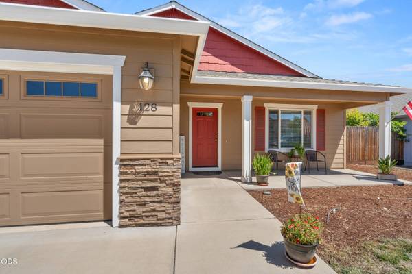 128 Cedric CT, Eagle Point, OR 97524