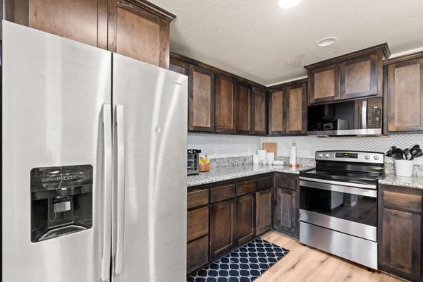 908 Archer DR, Medford OR 97501