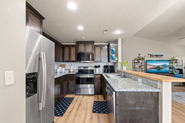 908 Archer Drive, Medford OR 97501