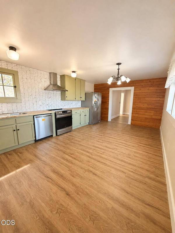 316 8th ST, Grants Pass, OR 97526