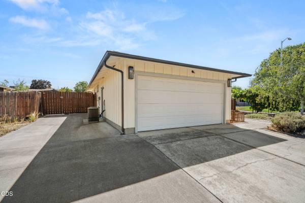 2671 Hadley CIR, White City, OR 97503