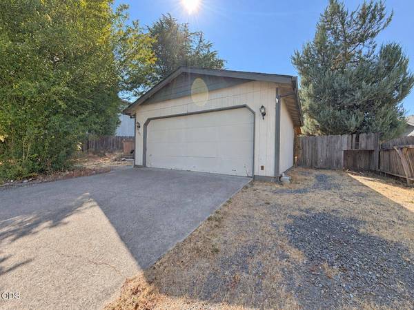 181 Southridge WAY, Grants Pass, OR 97527