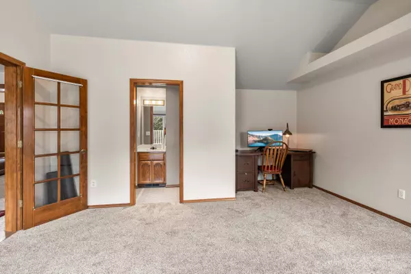 294 Tiffany AVE, Central Point, OR 97502