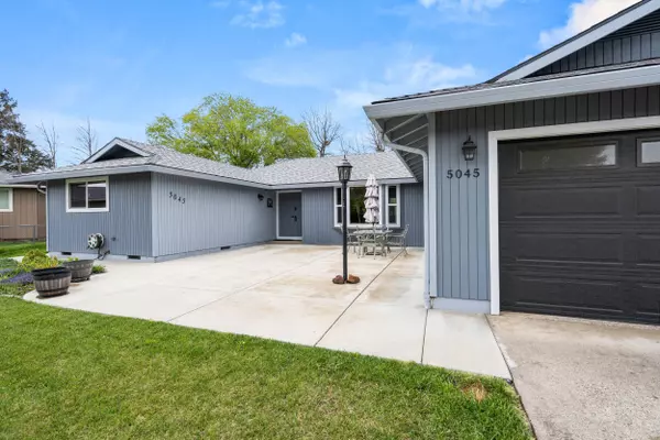 5045 Crestwood AVE, Central Point, OR 97502