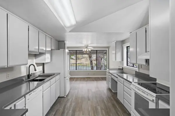 22292 Highway 62, Shady Cove, OR 97539