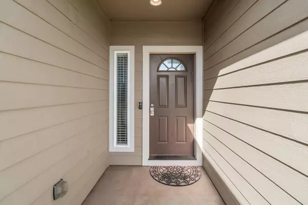 902 Crystal DR, Eagle Point, OR 97524