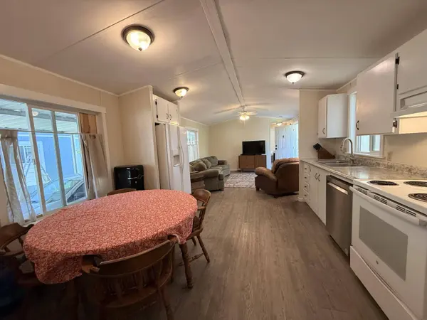 20 Brophy WAY #UNIT 2, Shady Cove, OR 97539