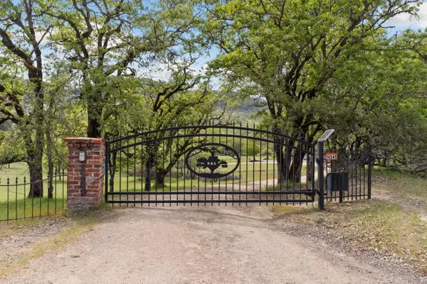 14845 Meadows RD, White City, OR 97503