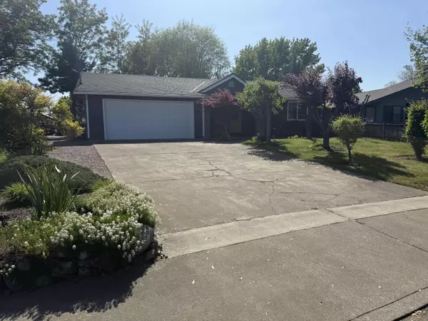 3033 Connell AVE, Medford, OR 97501