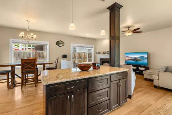 3611 Jerome LN, Medford, OR 97504