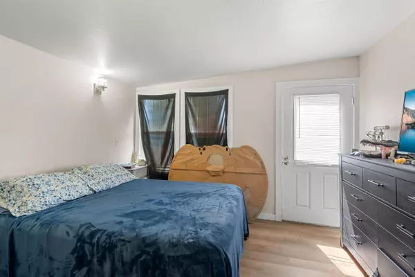 2772 Merriman RD, Medford, OR 97501