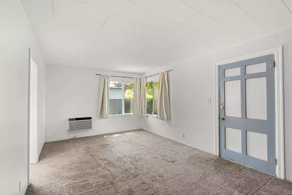 1411 Playford LN, Grants Pass, OR 97527