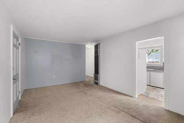 1411 Playford LN, Grants Pass, OR 97527