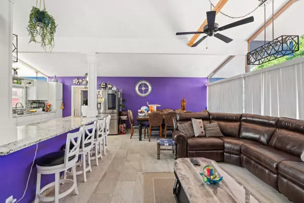 284 Main ST, Eagle Point, OR 97524