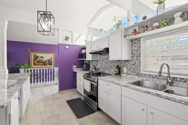 284 Main ST, Eagle Point, OR 97524