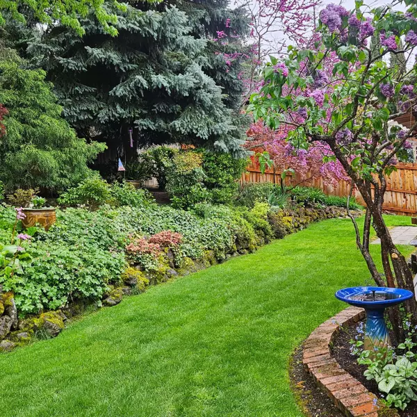 4442 Hillcrest RD, Medford, OR 97504