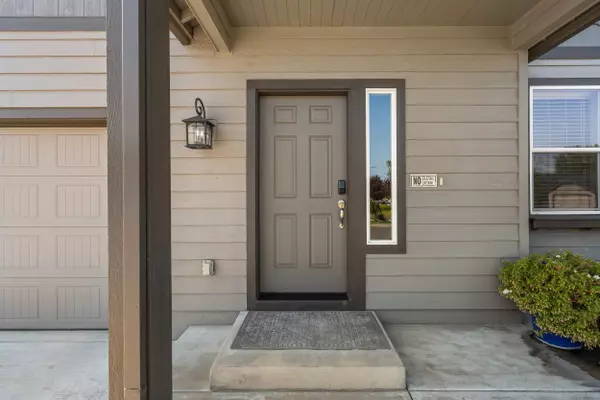 3404 Cascara ST, Medford, OR 97504