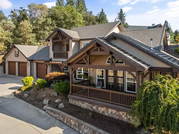 115 Wells Fargo DR, Jacksonville, OR 97530