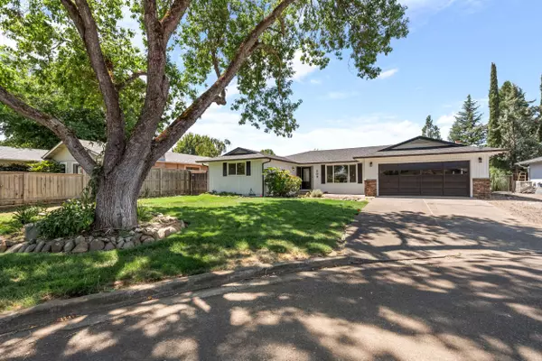 209 Donna WAY, Central Point, OR 97502