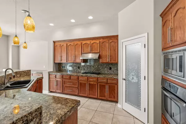 162 Bellerive DR, Eagle Point, OR 97524