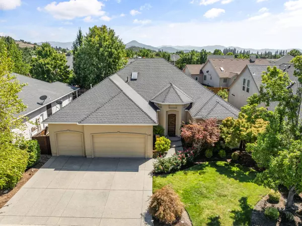 162 Bellerive DR, Eagle Point, OR 97524