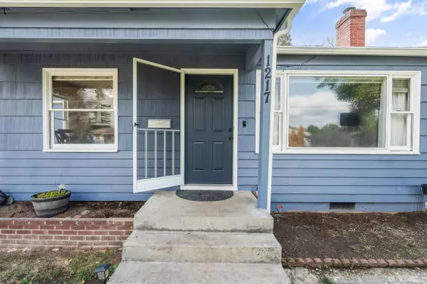 1217 Murray AVE, Medford, OR 97501